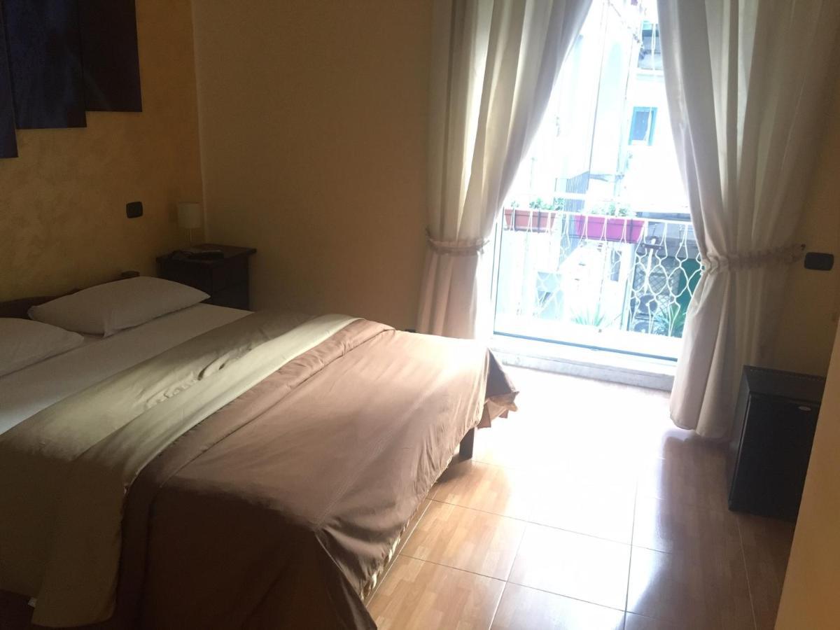 Maria 3* Nápoles